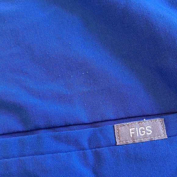 Figs Casma Three-Pocket Scrub Top Blue - Picture 8 of 11